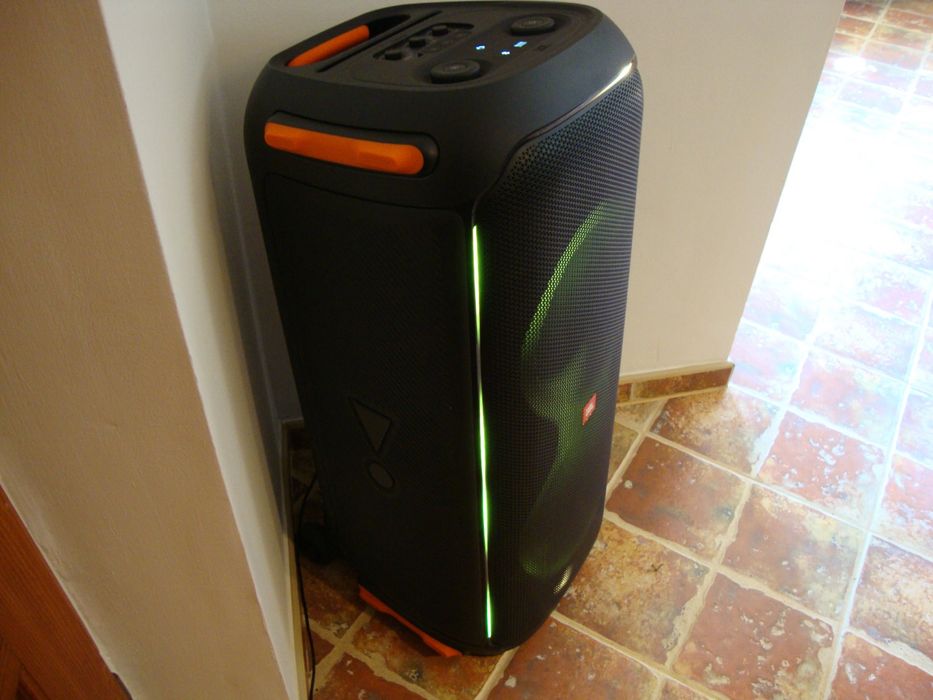 Jbl partybox 710