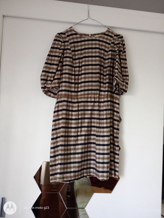 Vând rochii și cămăși