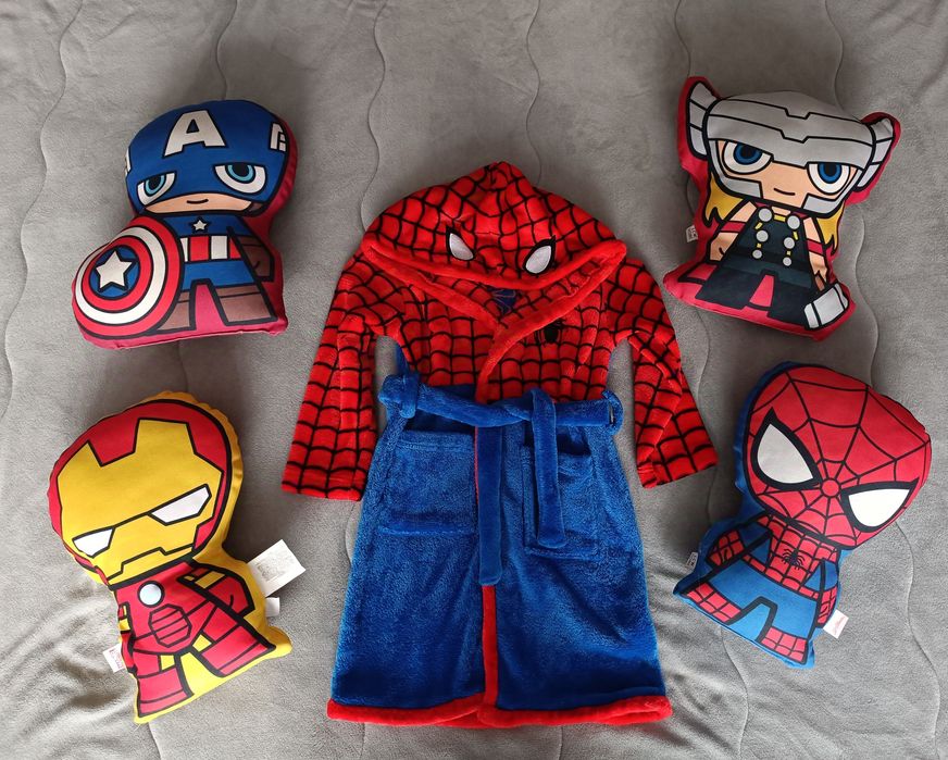 Плюшен халат Спайдърмен и възглавнички Thor, Captain America, Ironman