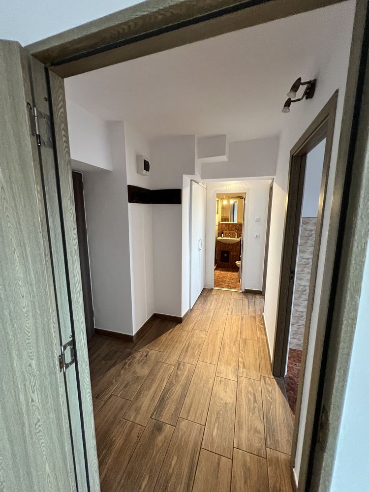 Apartament Decomandat 2 camere, 54mp + balcon+beci, Cartier : Noua