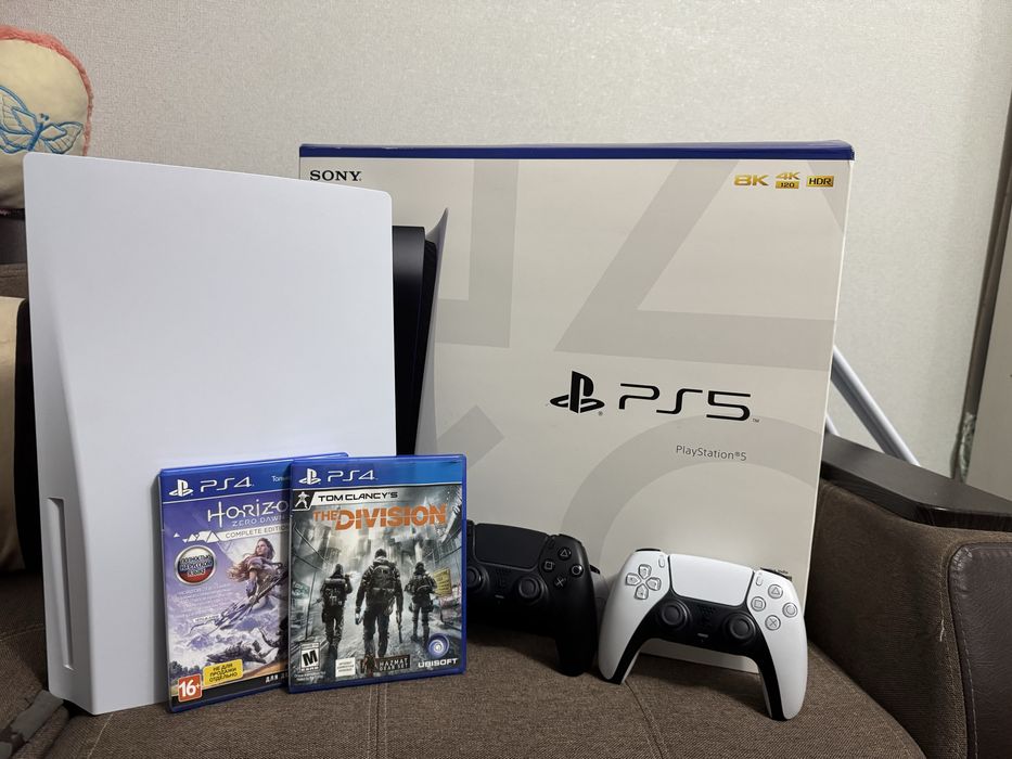 (PS5) SonyPlaystation 5 (два джойстика) + игра