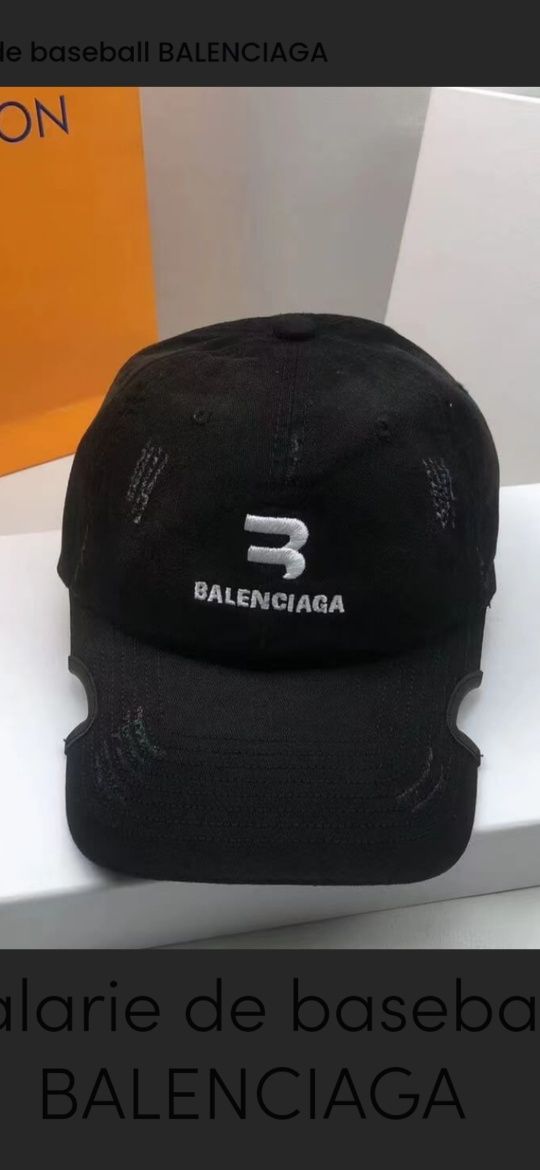 Șapcă Balenciaga model 2024