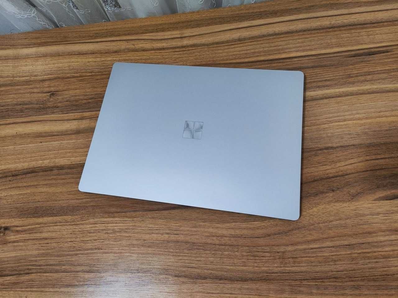 Microsoft Surface Laptop 5