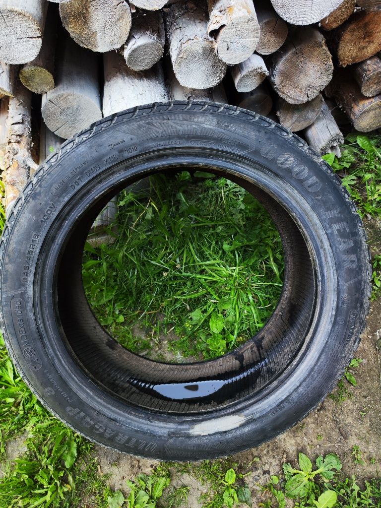 245/45/18 Runflat Goodyear Ultragrip 8