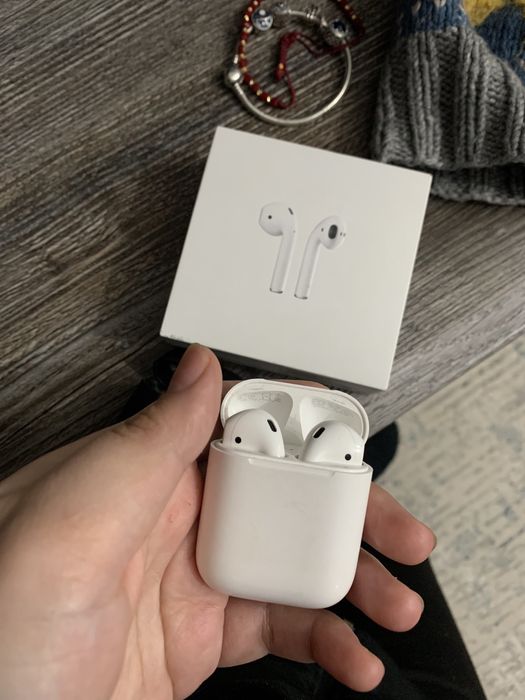 AirPods 2 оригинал, нужен ремонт