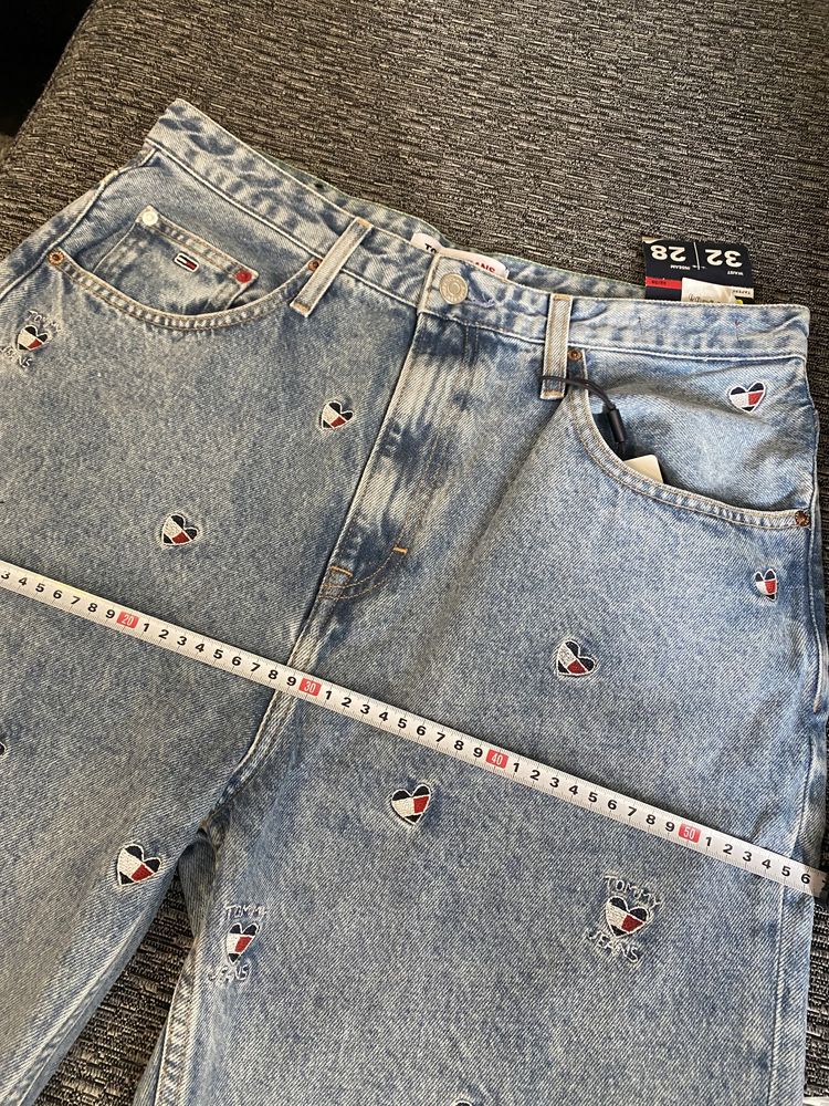 Оригинални дънки Tommy Jeans