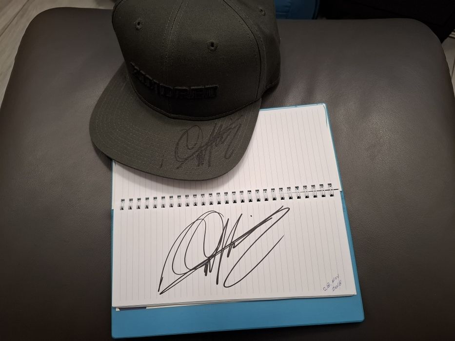Pachet șapcă autograf + carnet autograf Mika Hakkinen F1