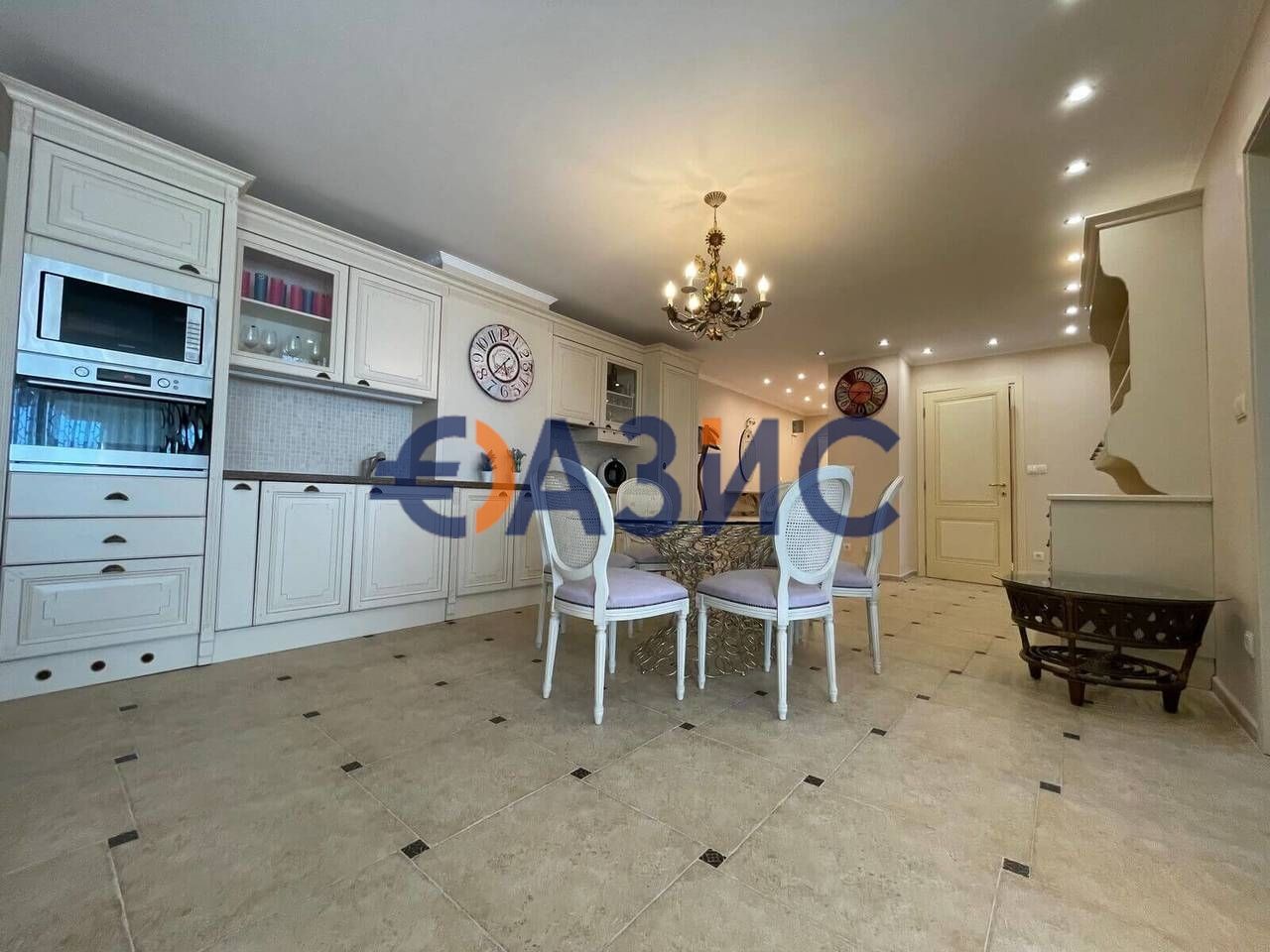 Продава се Тристаен апартамент в Свети Влас - 138 кв.м за 2029 €/кв.м - Снимка #5