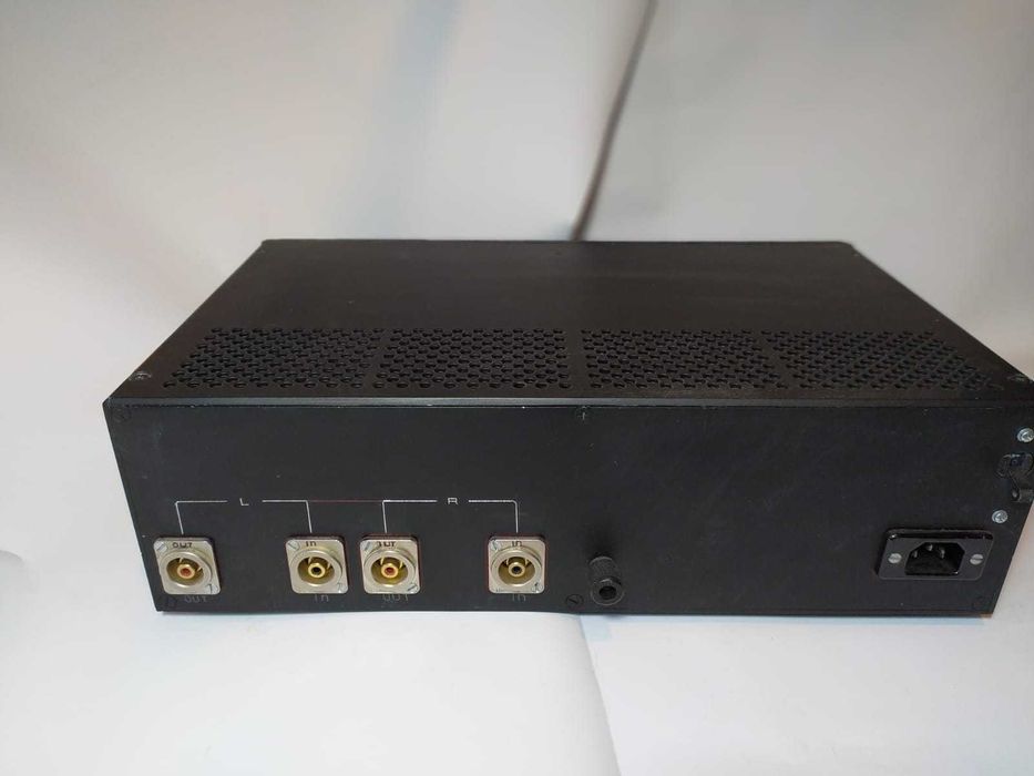 Ламповый RIAA корректор для ММ-картриджей.