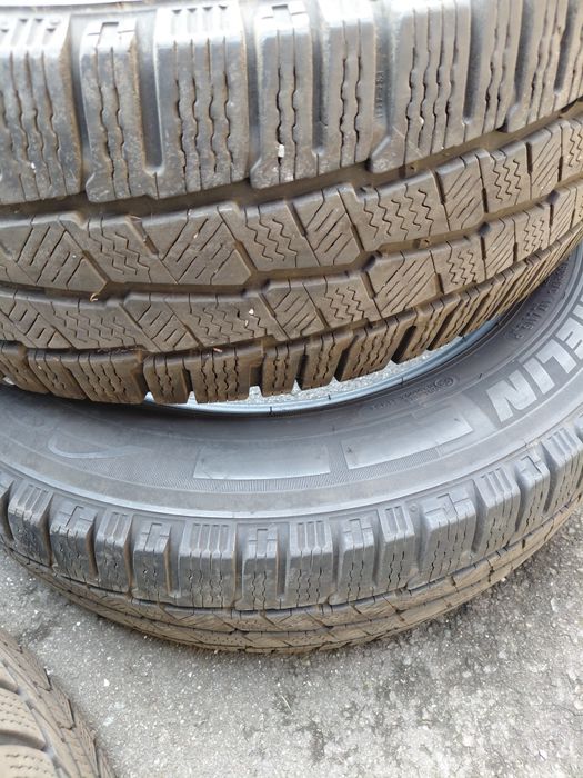 225/60/17С Michelin 2бр.гуми