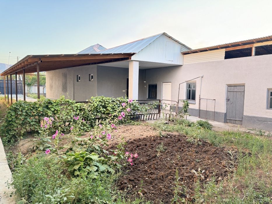 Үй Сатылады орталықта орналасқан