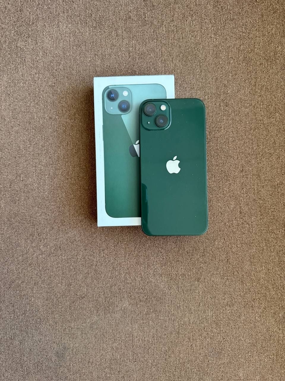 Продам Apple iPhone 13