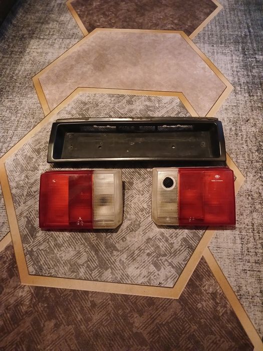 Задние фонари от ауди 80