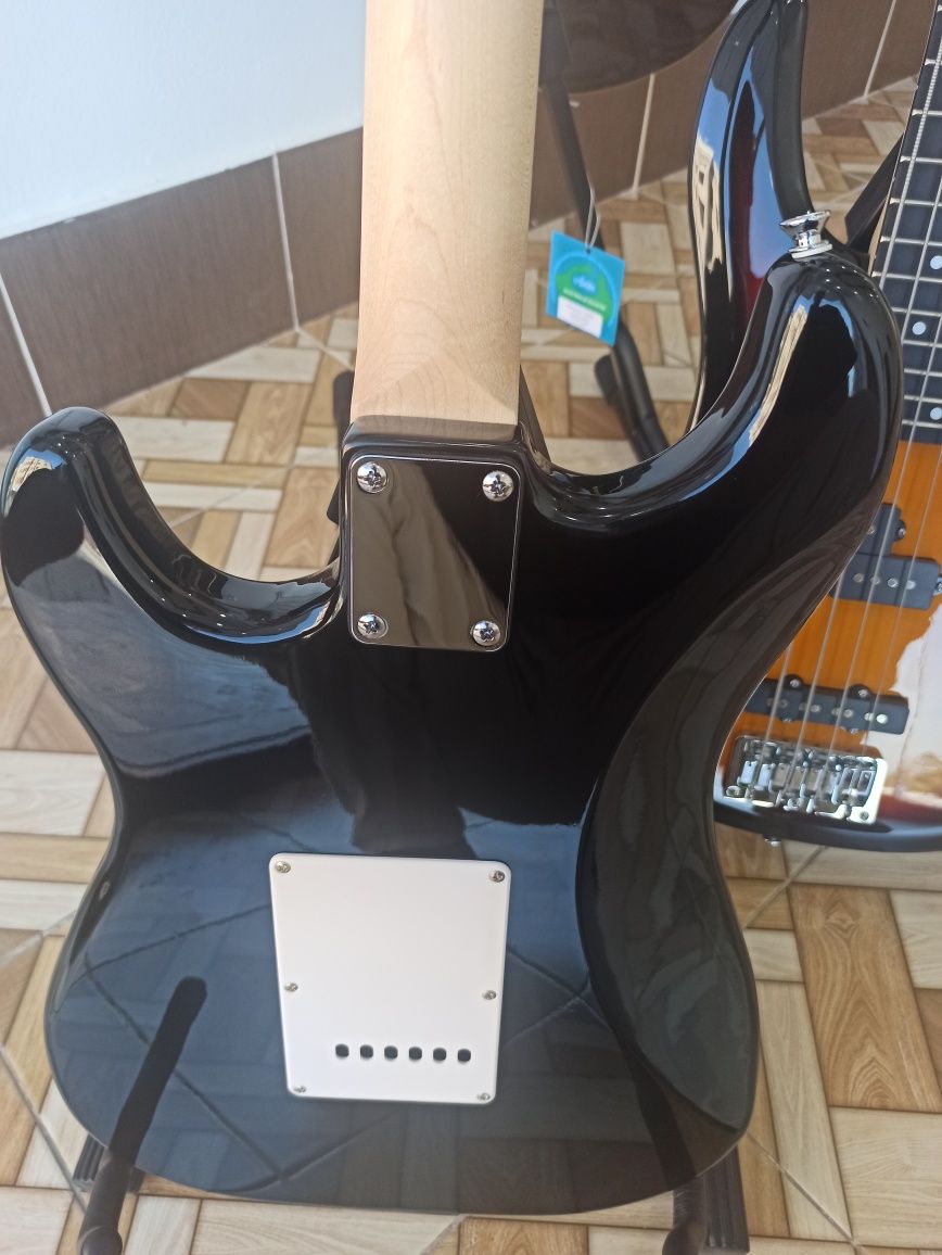 Электрогитара Ashton AG232 MBK ELECTR GITARA