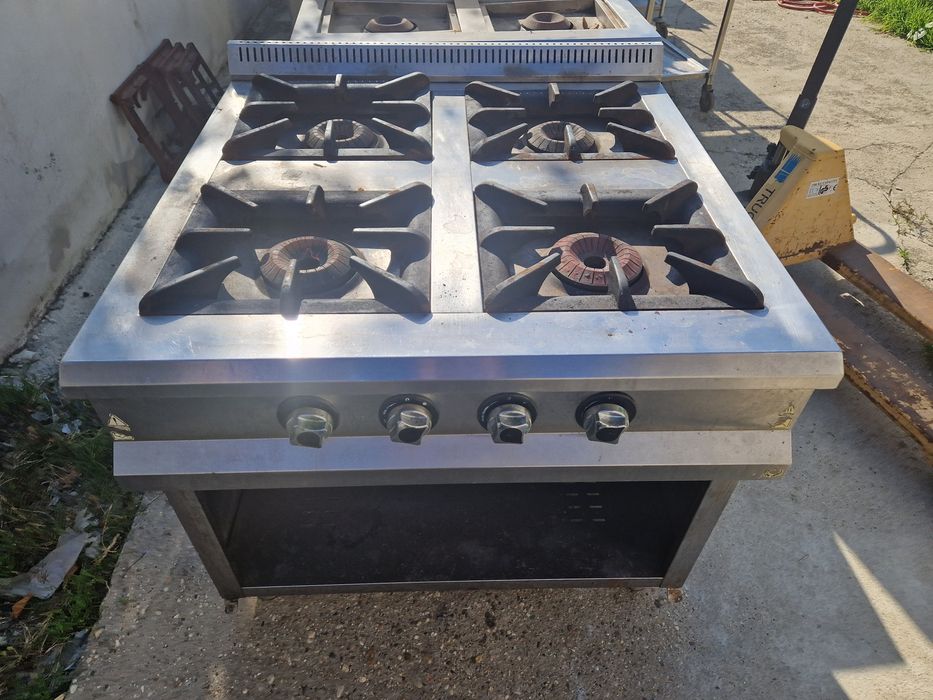 Aragaz 4-6 ochiuri cu suport,  la 380v, sau pe gaz