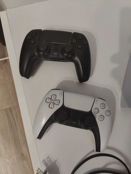 Consola PS5 Disc Edition + 2 Controllere Originale DualSense