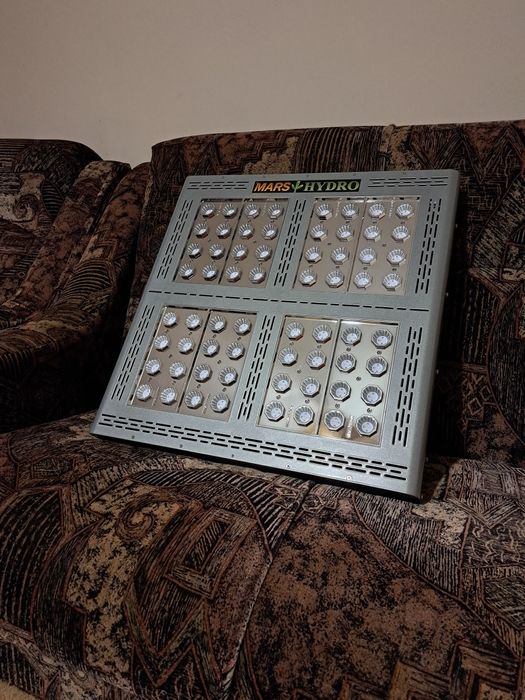 Lampa de crestere LED "Mars Hydro Pro II 320"