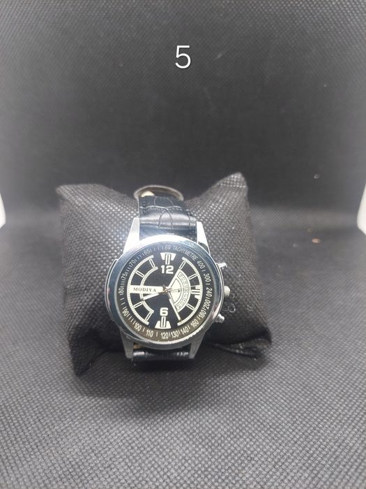 Високо качествени мъжки кварцови часовници