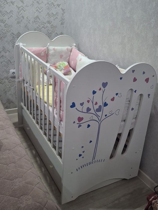 Детская кроватка