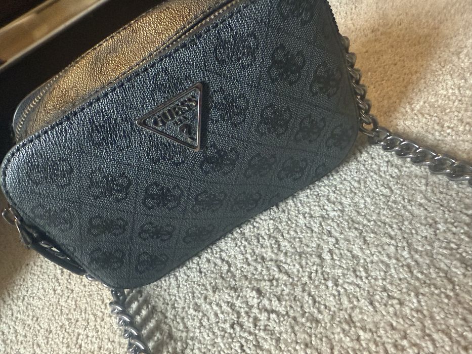 Дамска Чанта Guess