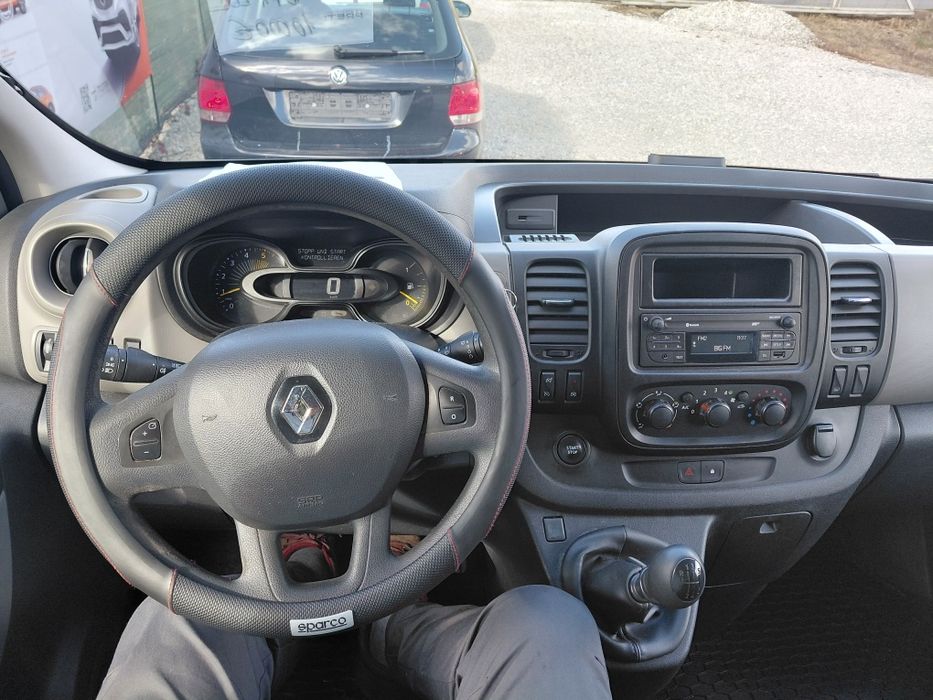 Rrnault Trafic 8+1 loc E6