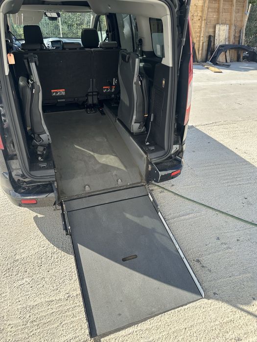 Ford Transit Tourneo Connect 2018 5+2 locuri 1.5 DIESEL AUTOMAT