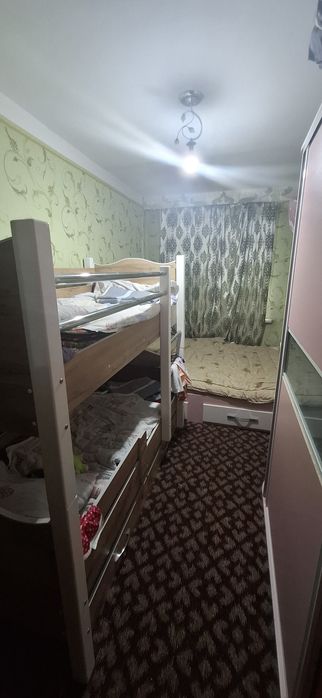 Uy sotiladi 2 xona 3 xona qilingan