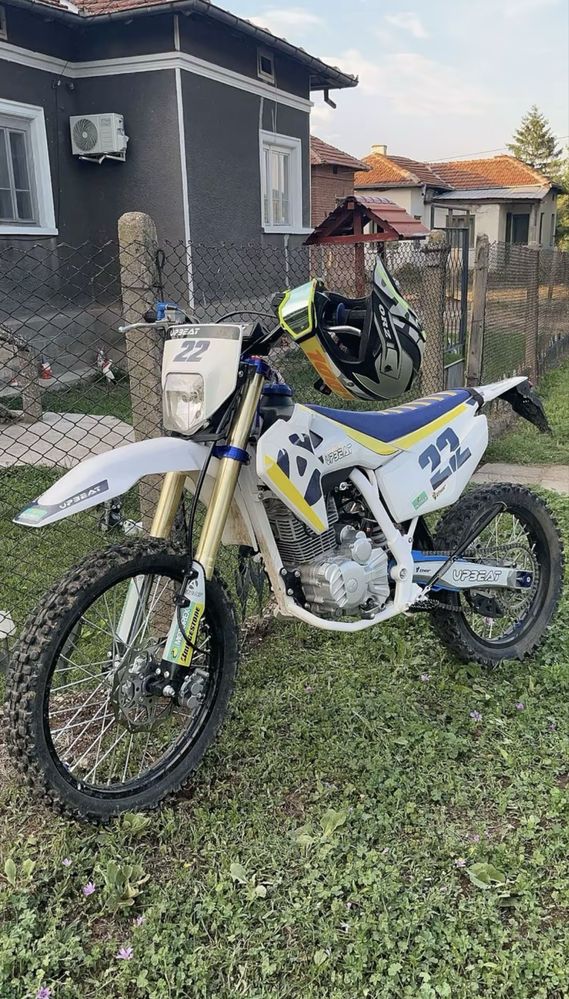 Продавам UPBEAT 250CC много запазен
