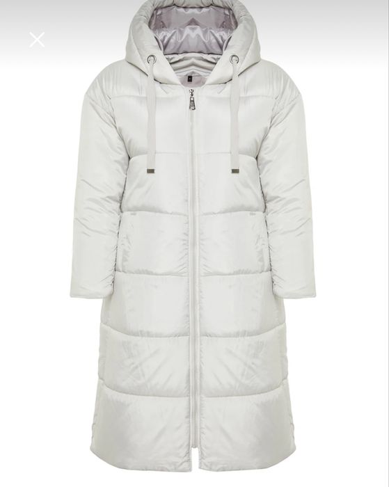 Зимно бяло дълго яке
