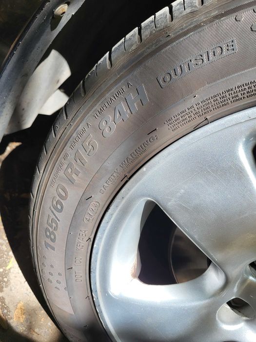 Продавам четири гуми kumho ecowing 185.60.15.