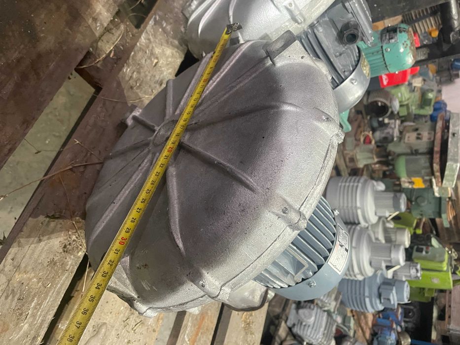 Вакуум помпа тип въздуходувка