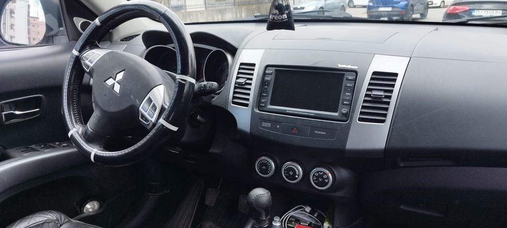 Mitsubishi Outlander 2009