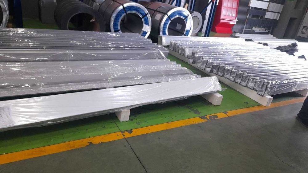 Аксессуары для Кровли Сэндвич панели в широком ассортименте