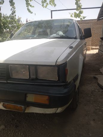 Продаю автомобиль TOYOTA CARINA   1984г выпуска.
