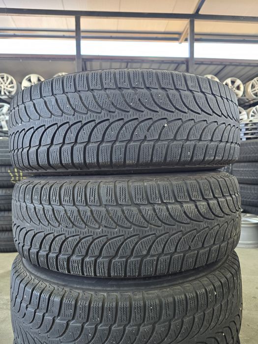 4 Броя Гуми 215/70/16 Bridgestone