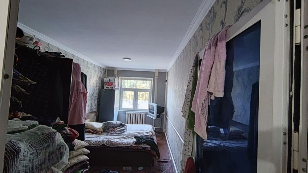 Zudlik bilan frunze massifda 2xonali skvaznoy kvartira sotiladi
