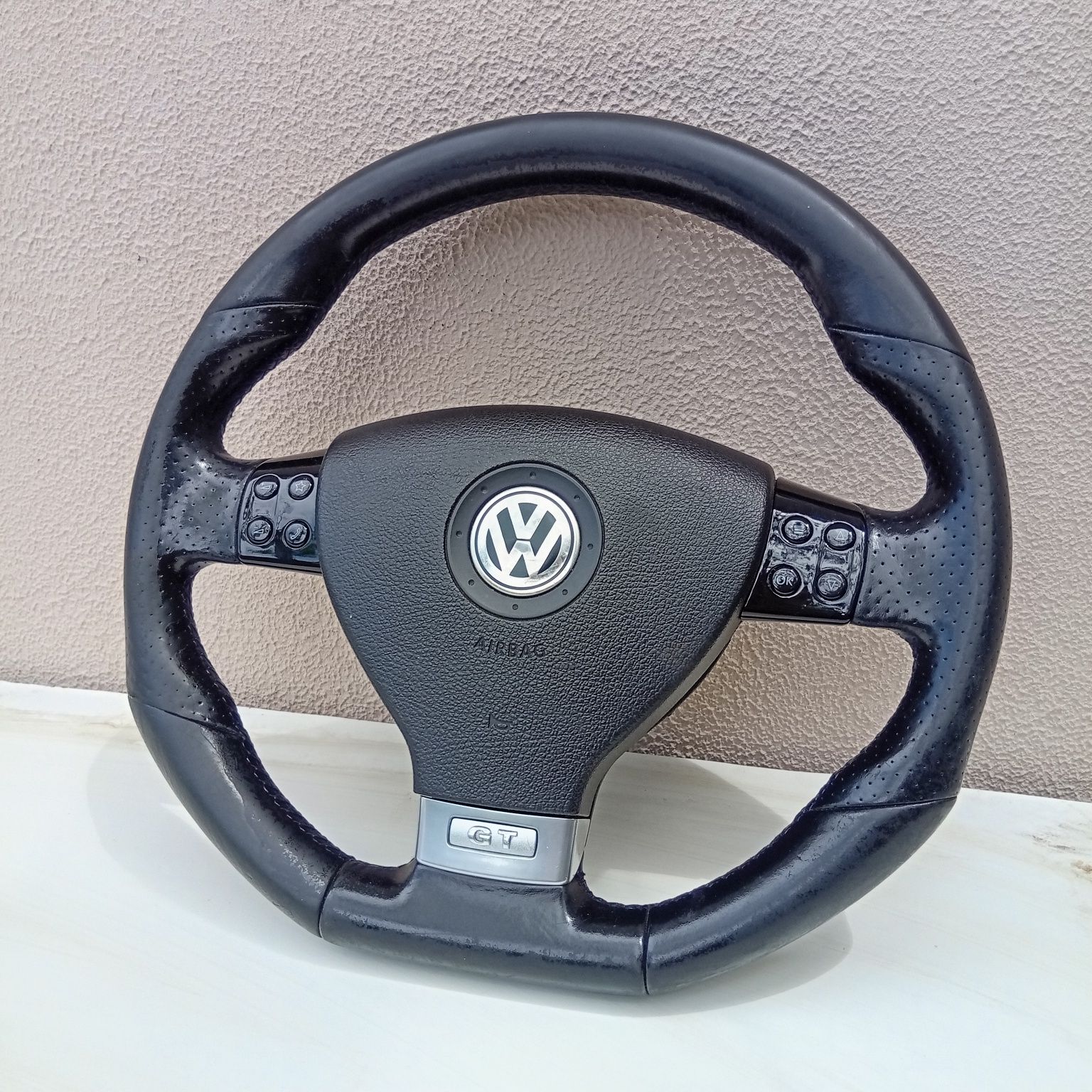 Volan Golf 5 GTI cu comenzi vw golf gti piele perforata