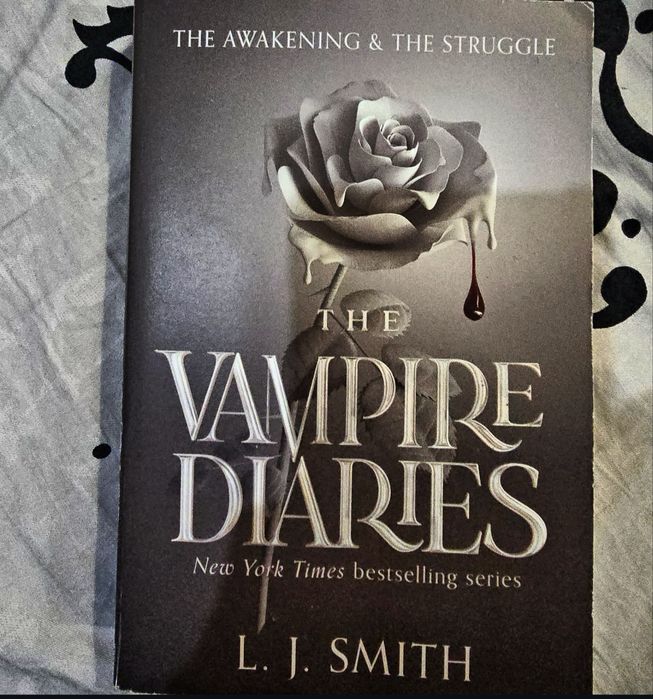 Carti The Vampire Diaries