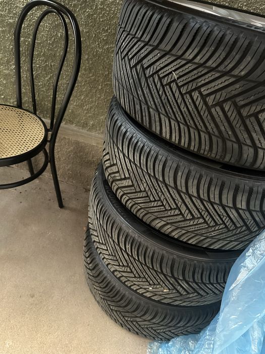 Jante 17’ cu Anvelope 245/45/R17 Hankook All-Season Dot 2023