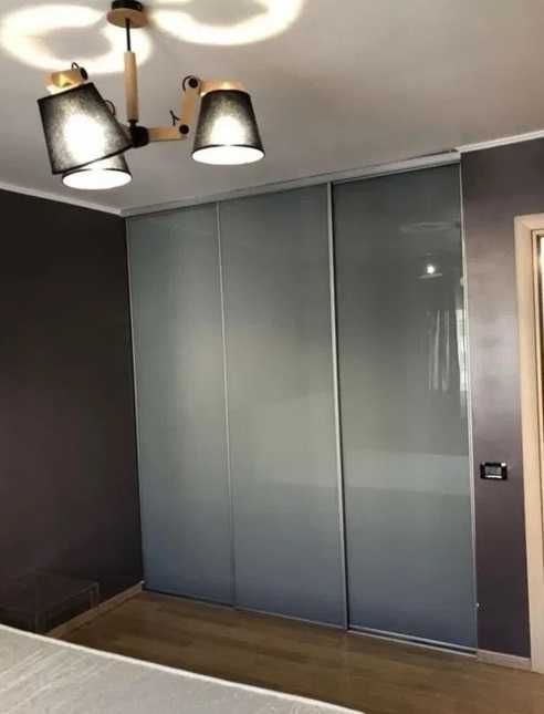 in CENTRU chirie Ap cu 2 camere pe`Calea`Bucuresti`la`K`F`C`