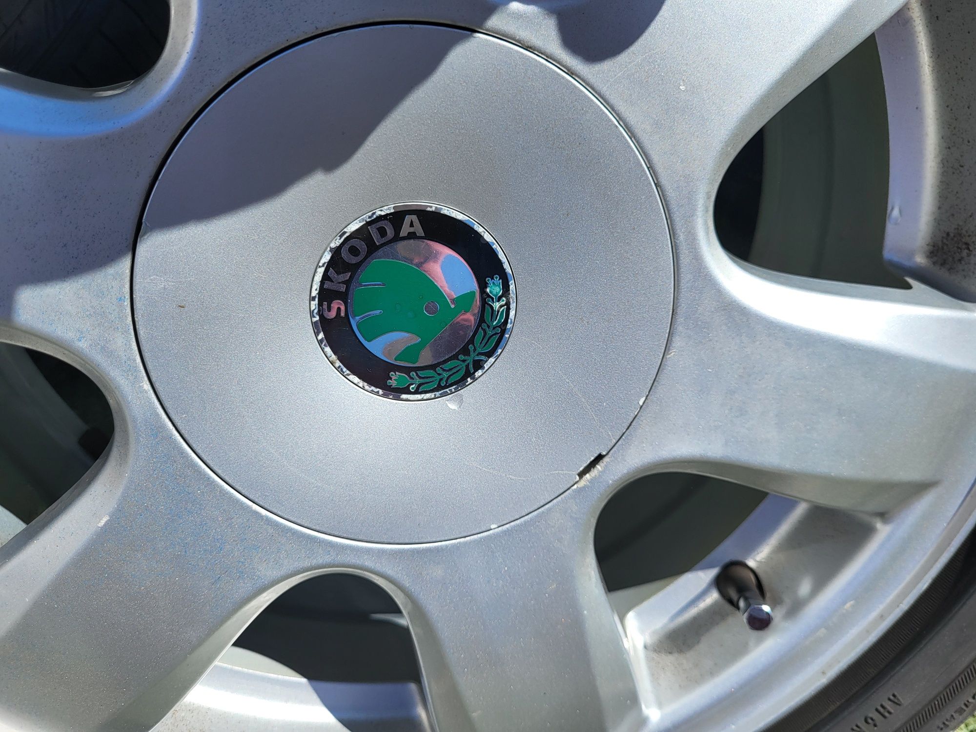 15 5x100 Skoda лети джанти 5х100