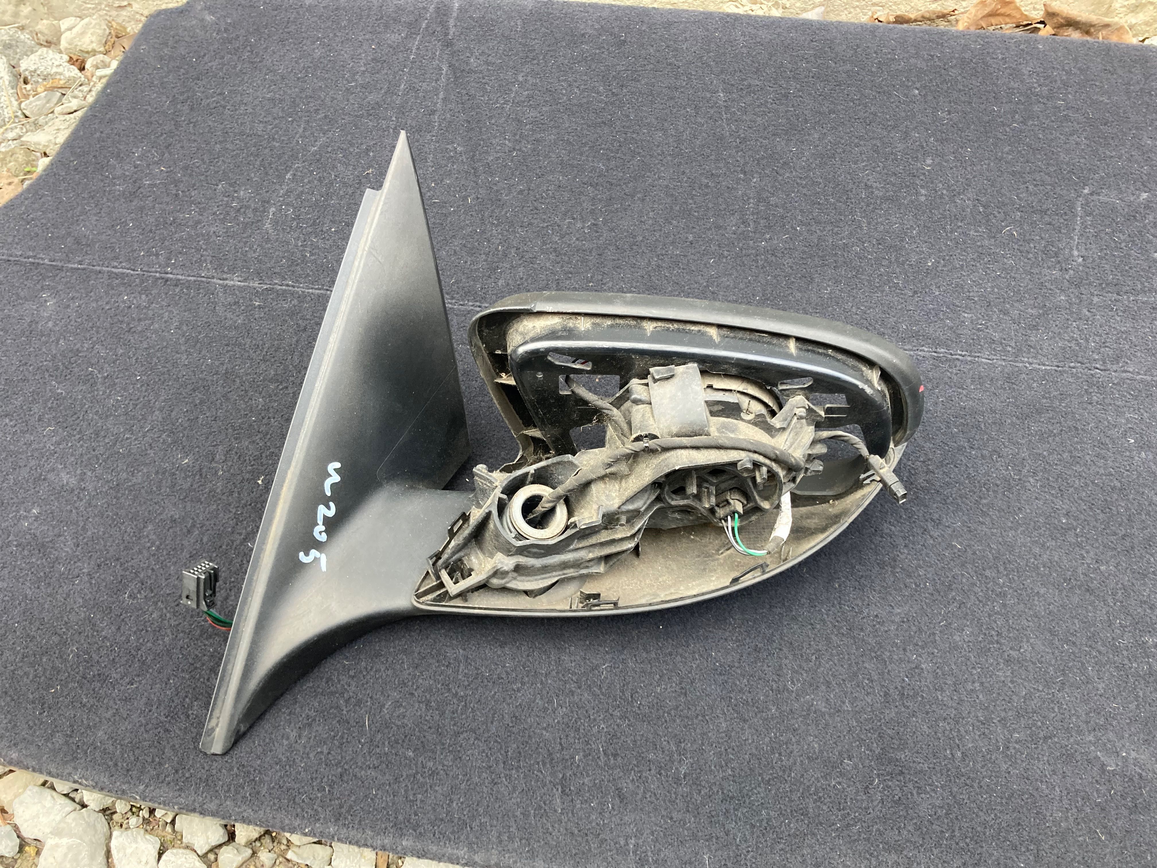 Ляво огледало Mercedes W205. 14-21.