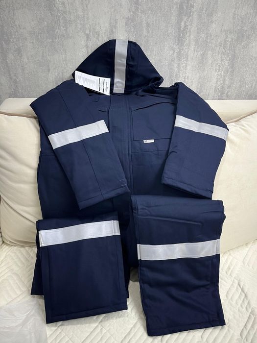 Спецодежда продам