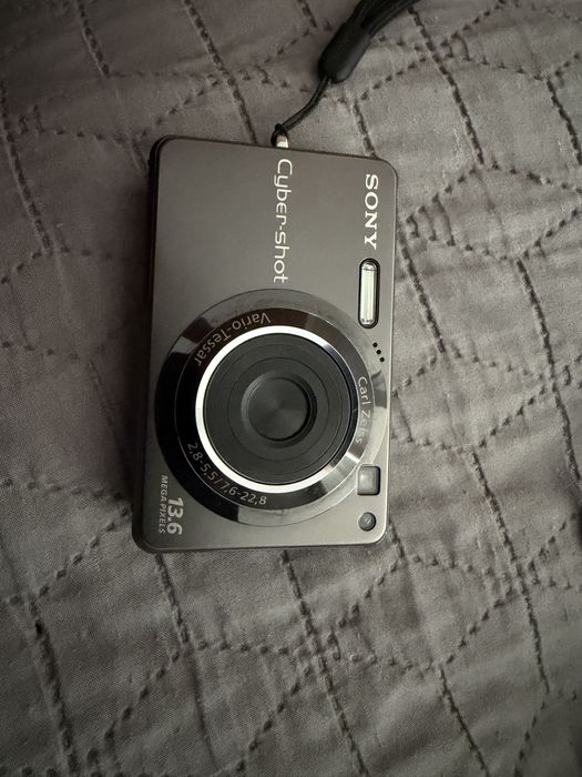 Sony Cybershot digital camera 13,6 MP