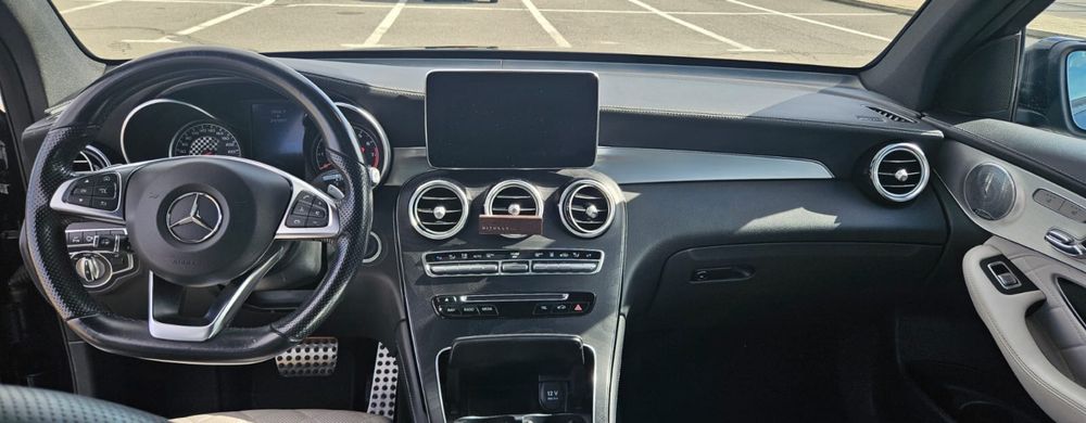Schimb Mercedes GLC 43 AMG HUD PANO VENTILATIE 360 Burm Designo