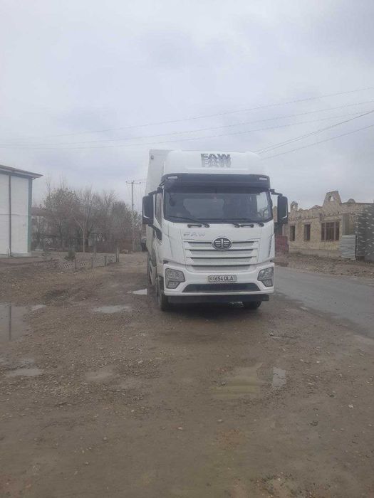 FAW CA (yuk furgon), 2023 — oq rang, dizel