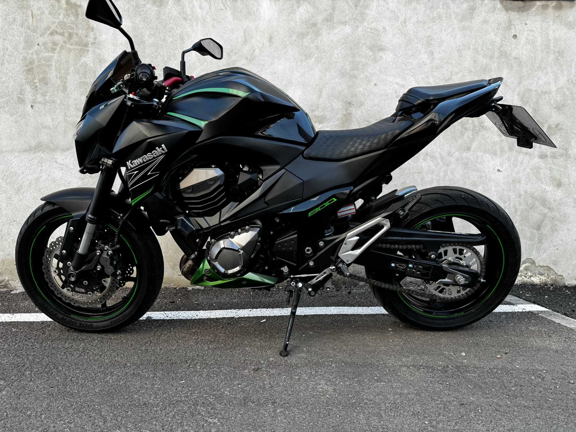 Kawasaki Z800-2015-Naked