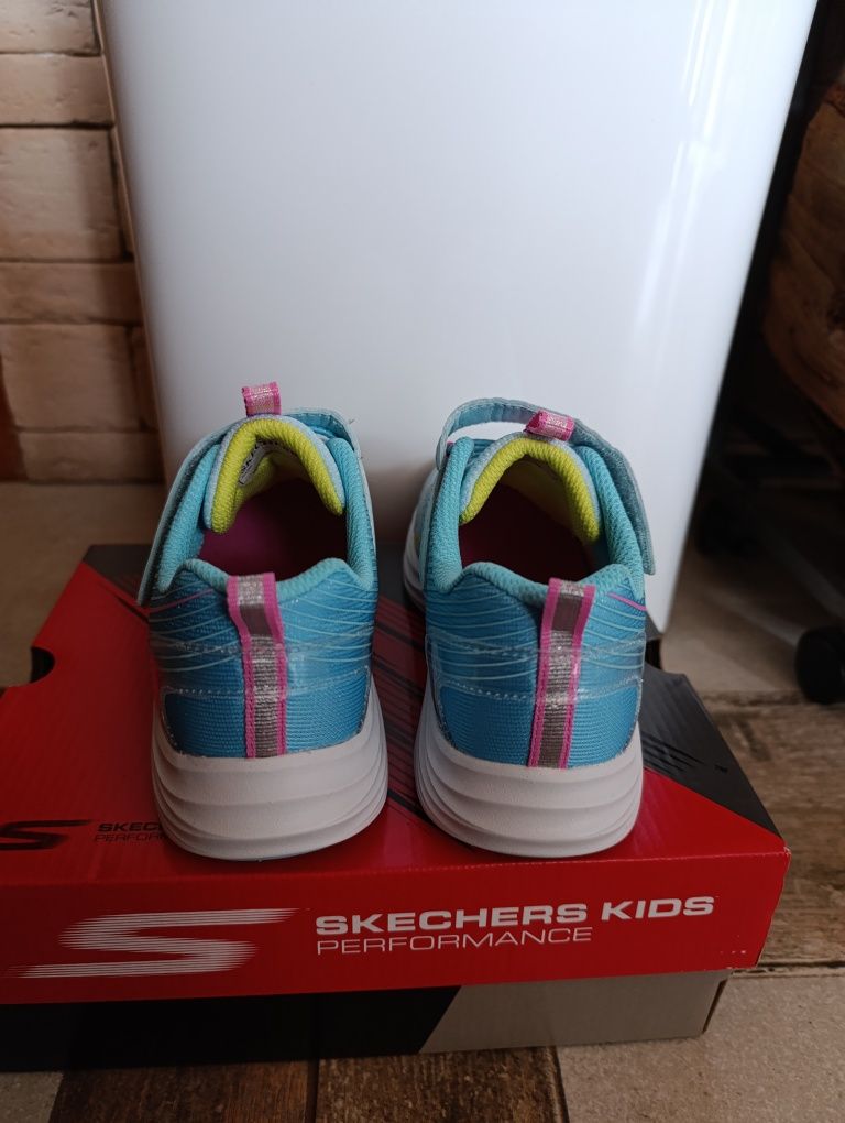 Маратонки Skechers 32