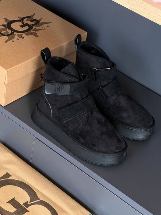 UGG-боти много топли за зимата