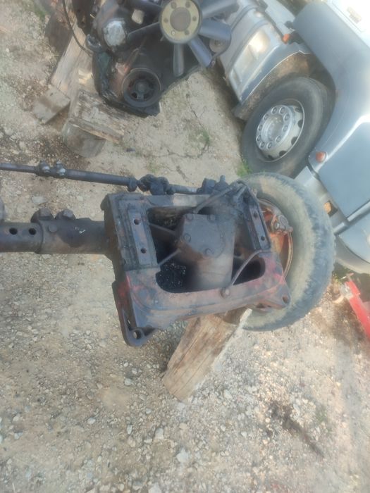 Vând piese tractor u650